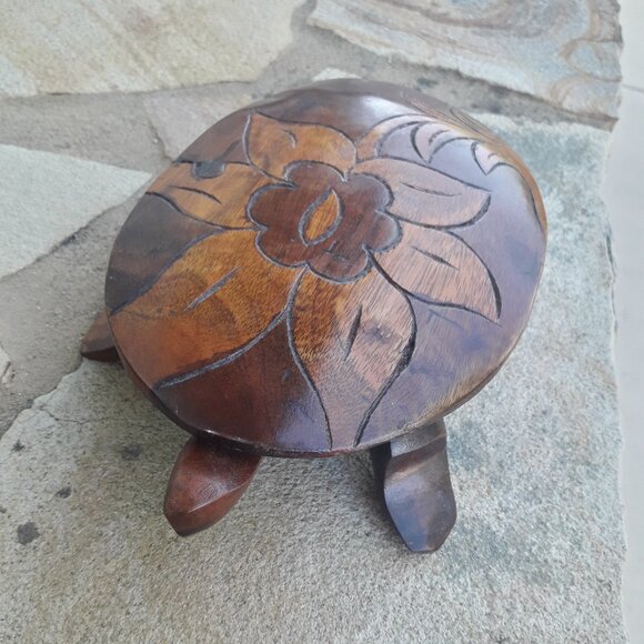 Wooden Turtle Box Carved Wood Souvenir from Travels Wood Carving Boxes Animal - Picture 4 of 16